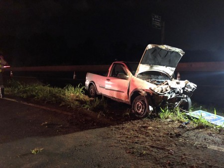 Motorista perde o controle da direção e acidente causa vítimas na Rodovia Assis Chateaubriand