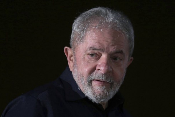 Lula  condenado a 12 anos e 11 meses de priso por corrupo e lavagem de dinheiro