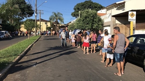 Casas populares: 2.740 pessoas fazem cadastro para inscrio em Adamantina