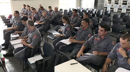 Adamantina sedia reunião do 14º Grupamento dos Bombeiros