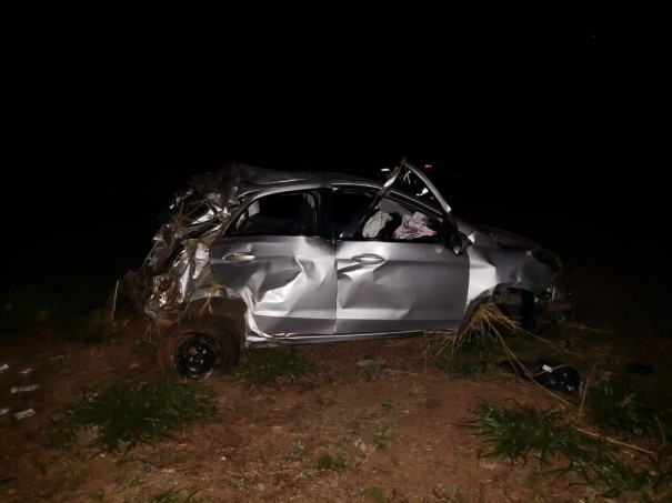 Suspeito morre aps capotar carro roubado de motorista de aplicativo em Rancharia