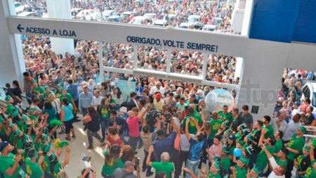 Inauguração da Havan em Marília atrai multidão