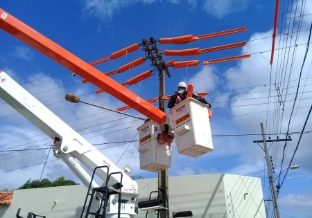 Energia fica, em média, 1,30% mais cara na região; residências terão queda de 0,59% na tarifa