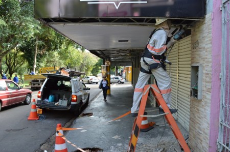 Ação de combate aos furtos de energia elétrica flagra 36 irregularidades em cidade da região