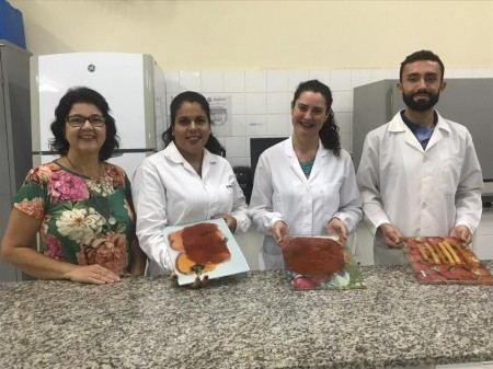 Alunos de Técnico em Química da Etec Amim Jundi desenvolvem canudo biodegradável comestível