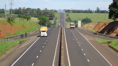 Obras de manutenção alteram o tráfego de veículos na Rodovia Raposo Tavares