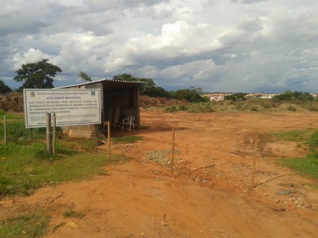 Podadores de Árvores de OC reclamam do fechamento do Eco Ponto nos feriados prolongados