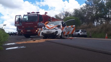 Mulher e criança morrem em acidente na SP-294, em Osvaldo Cruz