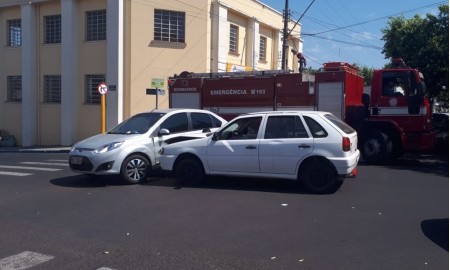 Acidente no cruzamento das ruas Hans Klotz com Salgado Filho deixa uma pessoa ferida