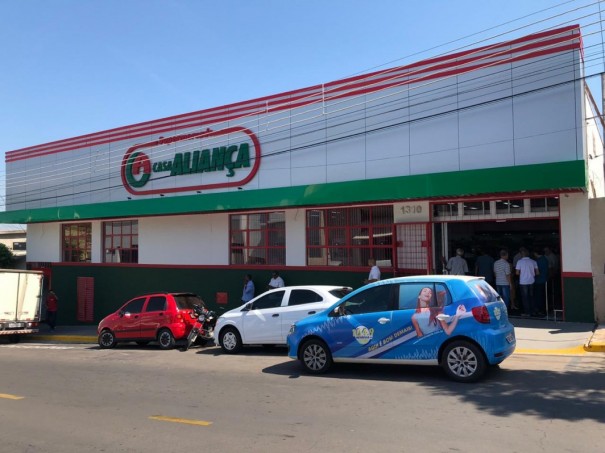 Supermercados Casa Aliana inaugura nova loja em Osvaldo Cruz