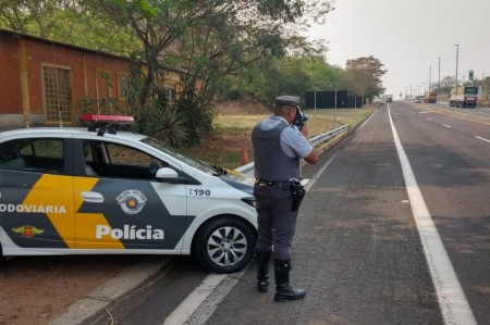 Polícia Rodoviária faz atividades de prevenção a acidentes nas rodovias da região