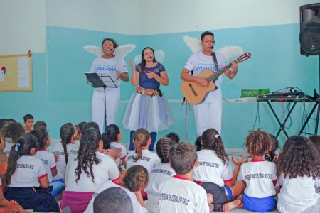 Projeto 'Adoçando com Melodia' busca garantir o acesso à cultura por meio da música 