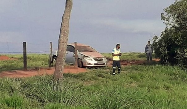 Motorista de carro placas de Osvaldo Cruz fica ferido em acidente na SP-294, em Iacri