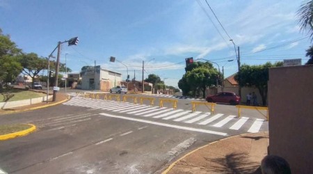 Departamento Municipal de Trânsito de Adamantina instala faixa de espera para motos