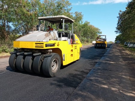 Obras de pavimentação alteram fluxo na Rodovia Assis Chateaubriand entre Parapuã e Presidente Prudente