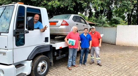 PAI Nosso Lar de Adamantina recebe carro apreendido em operações contra o tráfico de drogas