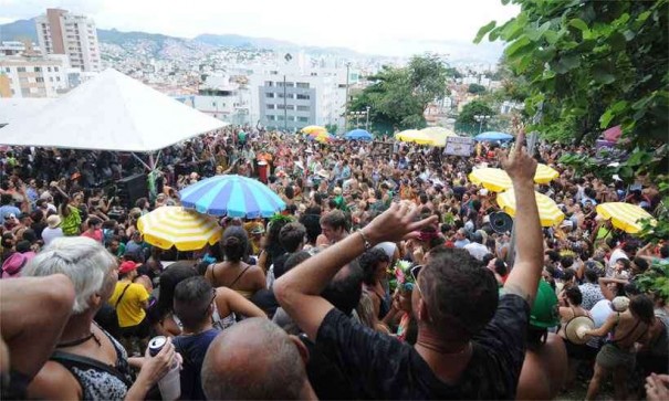 Mdico diz como doena do beijo pode ser evitada no carnaval