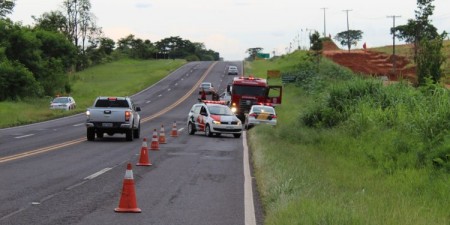 Capotamento na SP-294 é registrado em Dracena