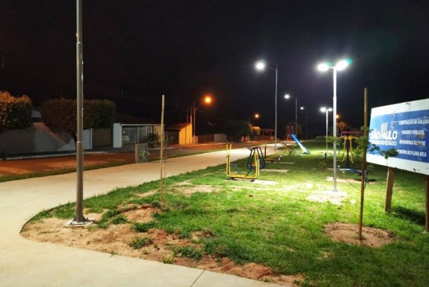 Pista de corrida no Estdio Municipal de Flora Rica recebe iluminao