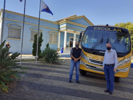 Governo de SP cede novo ônibus escolar para Prefeitura de Osvaldo Cruz 