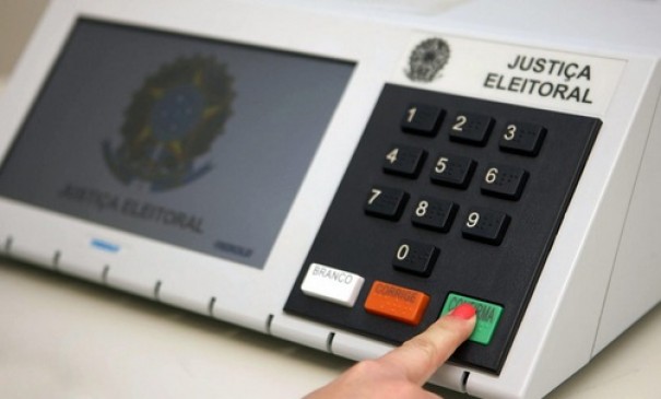 TSE, polticos e especialistas em sade discutem adiar eleio e no usar biometria