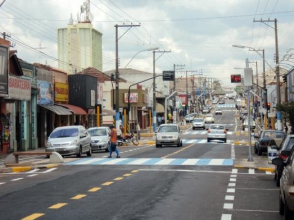 Polcia Militar e Fiscalizao lacram quatro estabelecimentos comerciais de Osvaldo Cruz