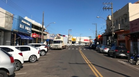 Lucélia ingressa com pedido de liminar no TJ/SP onde pede reabertura do comércio