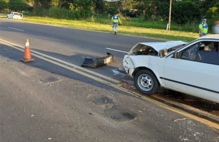 Colisão transversal fere quatro pessoas na SP-294 em Tupã