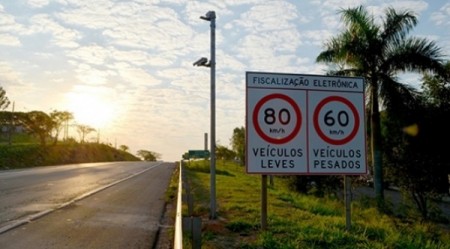 Radares fixos são removidos pelo DER nas rodovias da região sob concessão da Eixo SP