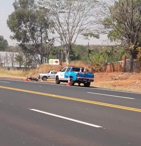 Moto é atingida por carro e deixa duas enfermeiras feridas na SP-294