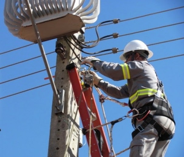 Energisa realiza melhorias no sistema eltrico que abastece Luclia e Pracinha