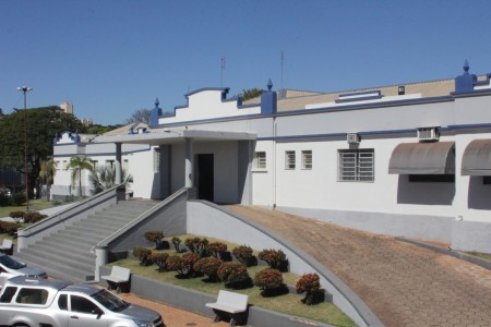 Santa Casa de Adamantina recebe paciente de Araraquara para tratamento de covid-19