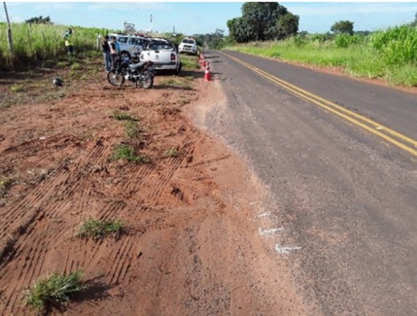 Motociclista bbado fica ferido aps se envolver em acidente com carro e acaba preso em flagrante