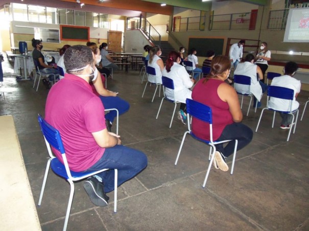 Secretaria de Sade de OC realiza treinamento sobre uso de equipamentos de segurana no enfrentamento  pandemia