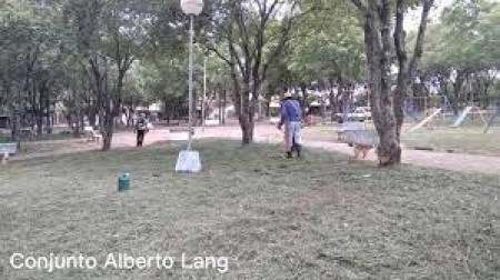 Prefeitura de OC faz ação para moradores poderem usar Praça do Alberto Lang