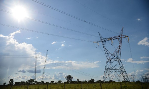 Energia eltrica: bandeira tarifria vermelha 2 est mais cara a partir de 1 de julho