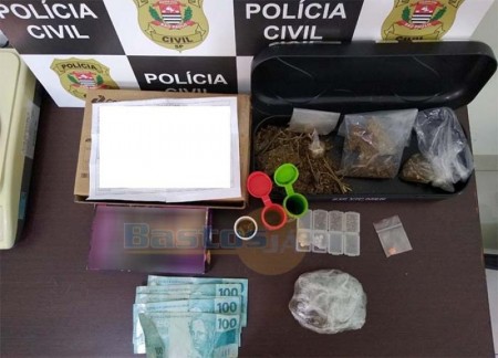 Polícia Civil de Bastos prende rapaz de 25 anos que recebeu maconha pelo correio