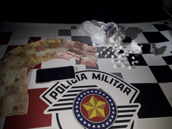 Polcia Militar prende homem por trfico de drogas, em Luclia