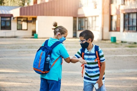 Secretaria de Educação de OC anuncia retomada de aulas presenciais para alunos do Ensino Infantil