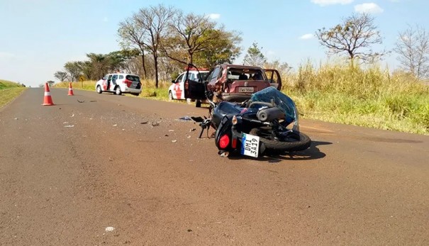 Motociclista morre em acidente em vicinal