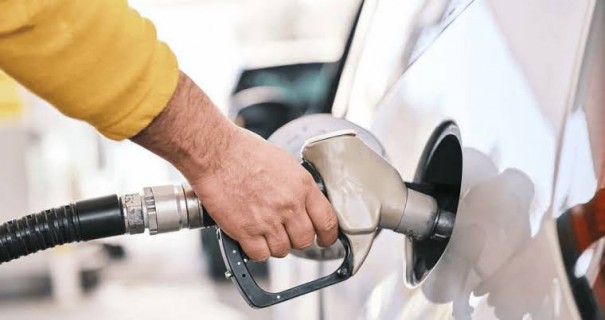 Reonerao de combustveis deve elevar preo da gasolina em R$ 0,69 por litro, aponta levantamento