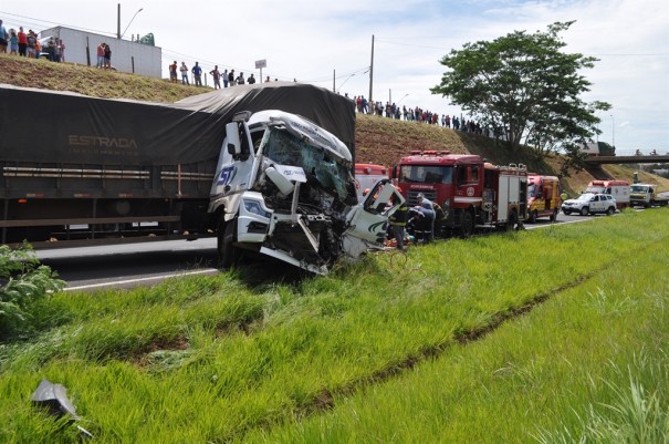 Imprudncia de motociclista causa morte de caminhoneiro de Luclia em Votuporanga