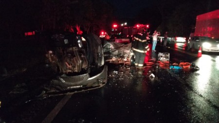 Uma pessoa morre e três ficam feridas em acidente na SP-294 em Junqueirópolis