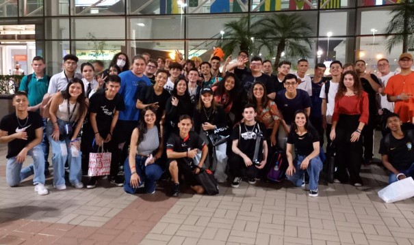 Alunos da Etec Amim Jundi participam da BGS -Brasil Game Show