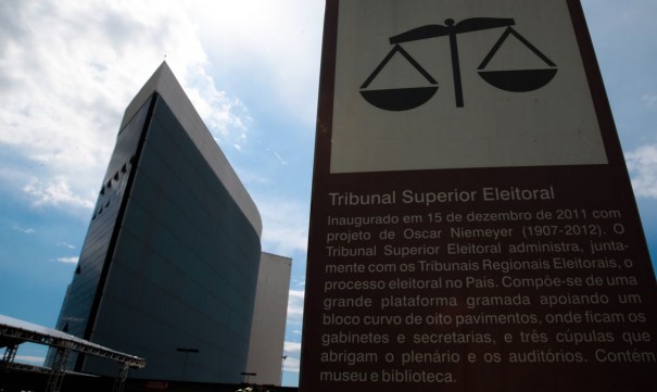 Justia Eleitoral recebe 10,8 mil denncias de propaganda irregular