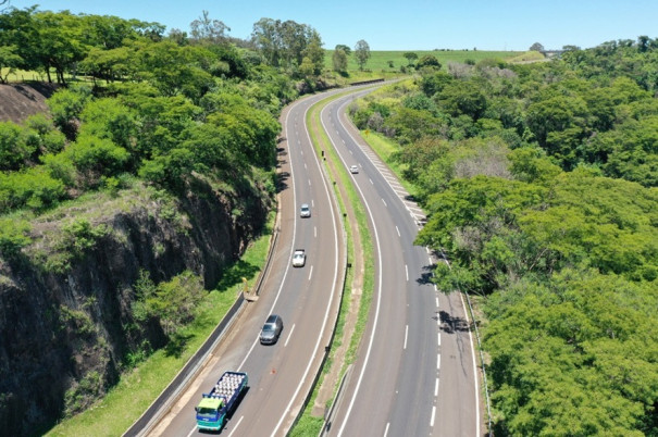 Eixo SP registra 1 milhão de veículos com redução de 45% em acidentes no feriado de Finados