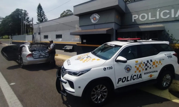 Homem é preso em flagrante por transportar 15 mil maços de cigarros de origem estrangeira