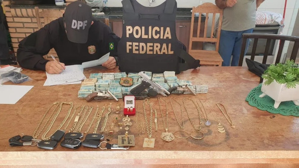 Polícia Federal faz operação contra tráfico de drogas e lavagem de dinheiro em SP, MG e SC