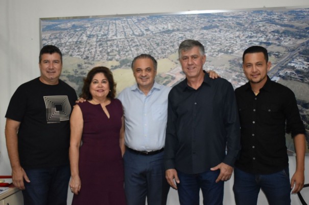 Visita tcnica na Praa Elio Micheloni contou com a presena secretrio de estado de Turismo e Viagens, Roberto de Lucena