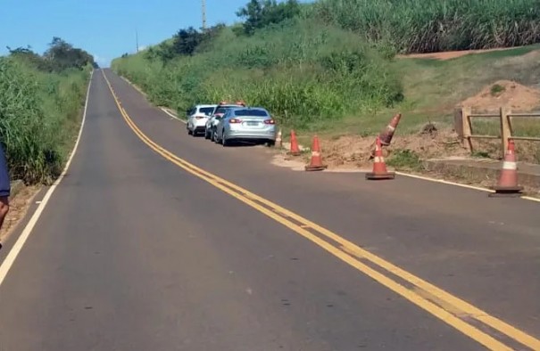 Luclia: Prefeita envia Projeto de Lei  Cmara proibindo o trfego de caminhes pesados em vicinais do municpio